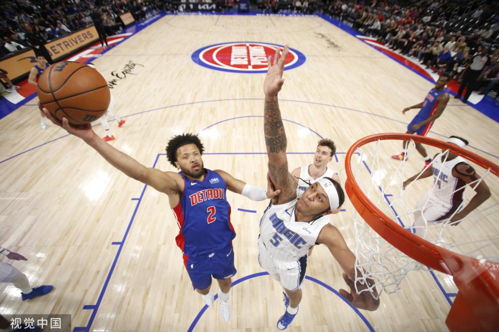 引防守后突 引防守后突