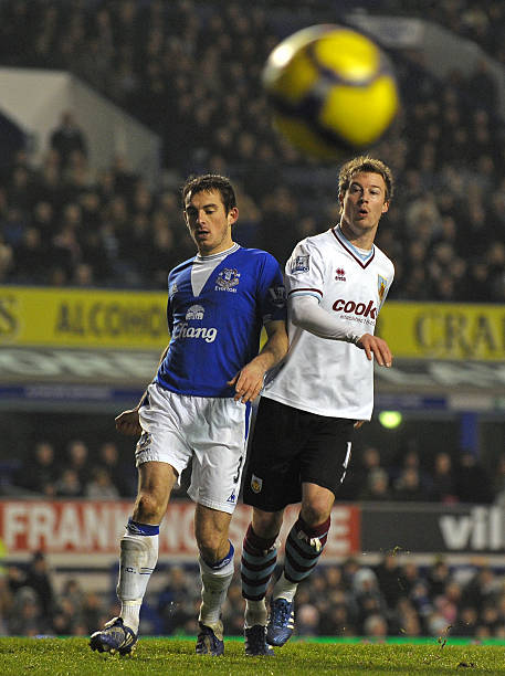 而与之相伴 而与之相伴