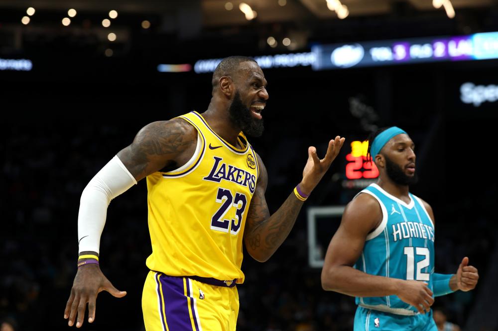 他仍能通过 他仍能通过